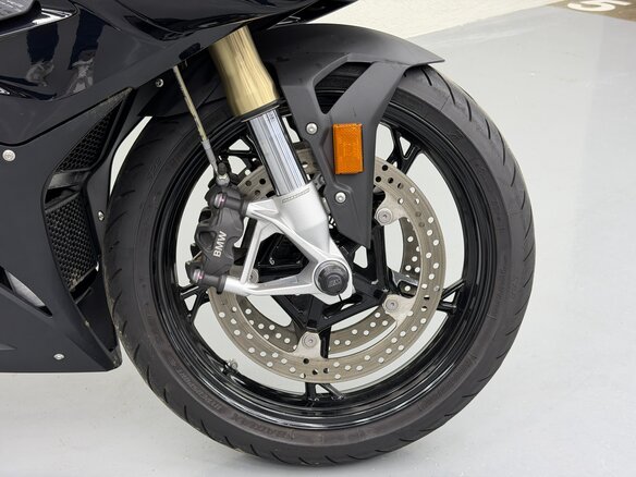 2023 BMW S 1000 RR, чёрный, 2000000 рублей - вид 10