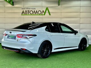 2021 Toyota Camry VIII (XV70) Рестайлинг, белый, 3129000 рублей, вид 4