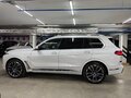 2025 BMW X7 40i I (G07) Рестайлинг, белый - вид 2
