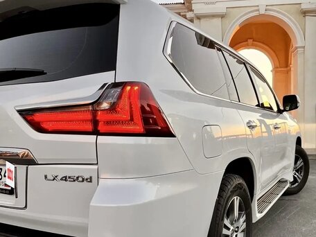 2018 Lexus LX 450d III Рестайлинг 2, белый, 11500000 рублей, вид 5