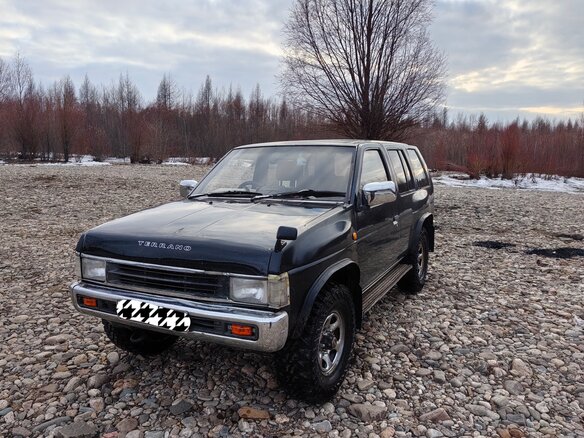 1990 Nissan Terrano I, чёрный, 605000 рублей - вид 1