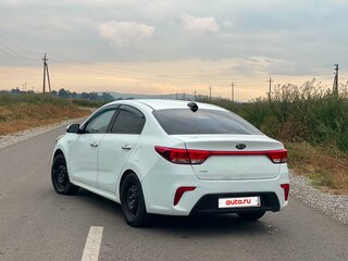 2018 Kia Rio IV, белый, 850000 рублей, вид 2