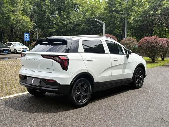2023 Geely Geometry E 39.4 kWh, белый, 999333 рублей - вид 5
