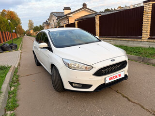 2015 Ford Focus III Рестайлинг, белый, 800000 рублей, вид 2