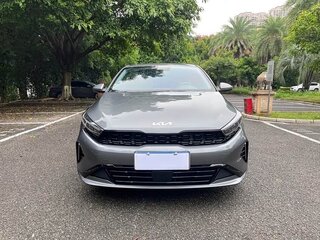 2026 Kia K3 II (China Market) Рестайлинг, серый, 1400000 рублей, вид 3