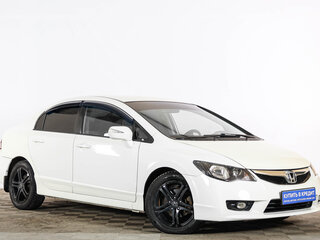 2010 Honda Civic VIII Рестайлинг, белый, 829000 рублей, вид 1