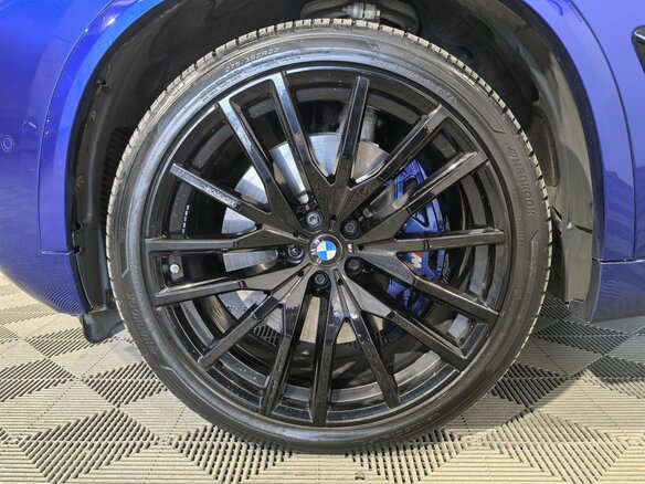 2023 BMW X5 M60i IV (G05/G18) Рестайлинг, синий, 12850000 рублей - вид 7
