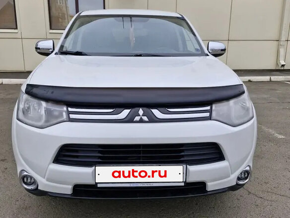 2013 Mitsubishi Outlander III, белый, 1100000 рублей