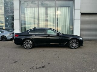 2017 BMW 5 серии 530i VII (G30/G31/G38), чёрный, 2594000 рублей, вид 3