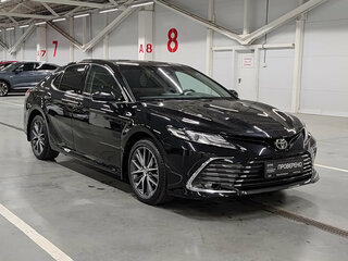 2021 Toyota Camry VIII (XV70) Рестайлинг, чёрный, 3230000 рублей, вид 3