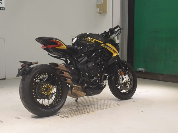 2020 MV Agusta Dragster 800, чёрный, 1100000 рублей - вид 4