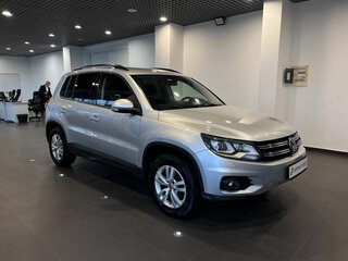 2014 Volkswagen Tiguan I Рестайлинг, серебристый, 1300000 рублей, вид 1
