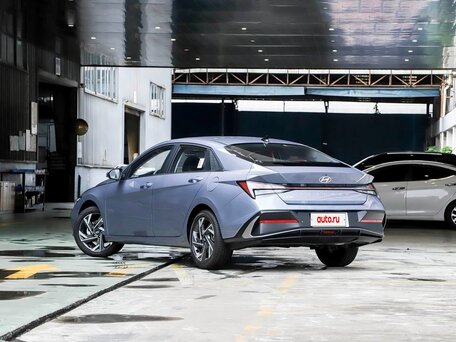 2026 Hyundai Elantra VII (CN7) Рестайлинг, голубой, 2110000 рублей, вид 4