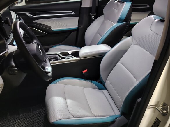 2023 Geely Emgrand II, белый, 1600000 рублей - вид 14