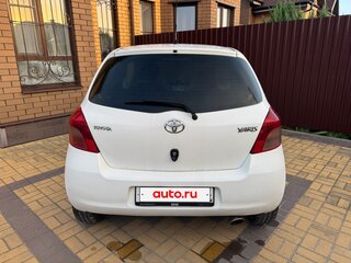 2008 Toyota Yaris Multimode II, белый, 450000 рублей, вид 3