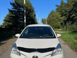 2019 Toyota Vitz III (XP130) Рестайлинг 2, белый, 1200000 рублей, вид 3
