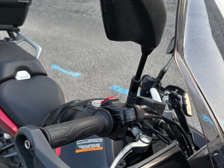 2020 Yamaha MT-09 Tracer (FJ-09), красный, 970000 рублей, вид 5