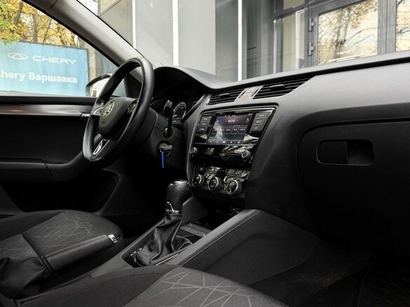 2019 Skoda Octavia III (A7) Рестайлинг, серебристый, 2039900 рублей - вид 28