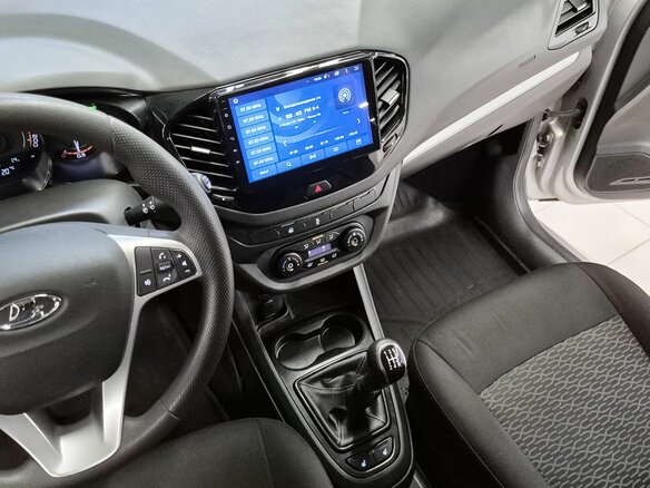2018 Lada (ВАЗ) Vesta SW I, серебристый, 919000 рублей - вид 15