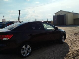 2010 Kia Cerato 5-speed II, пурпурный, 480000 рублей, вид 3