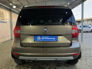 2014 Skoda Yeti I Рестайлинг, коричневый, 1349000 рублей, вид 4