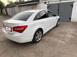 2011 Chevrolet Cruze I, белый, 850000 рублей, вид 3