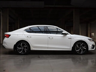 2023 Skoda Octavia IV (A8), белый, 2120124 рублей, вид 4