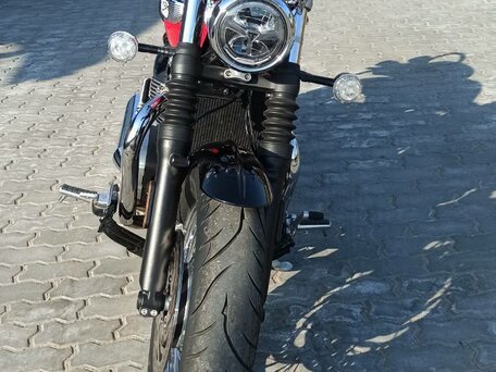 2023 Triumph Bonneville Speedmaster, красный, 1031594 рублей, вид 4