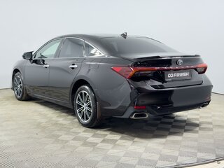 2022 Toyota Avalon V, коричневый, 2774900 рублей, вид 2