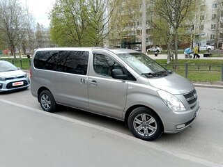 2012 Hyundai Grand Starex I, серебристый, 2100000 рублей, вид 2