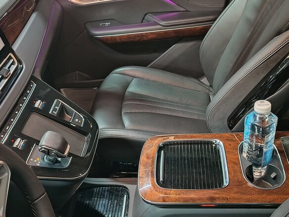 2022 Hongqi HQ9, чёрный - вид 15