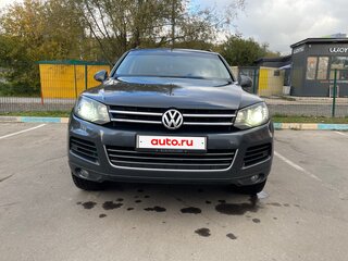 2012 Volkswagen Touareg II, серый, 1620000 рублей, вид 2