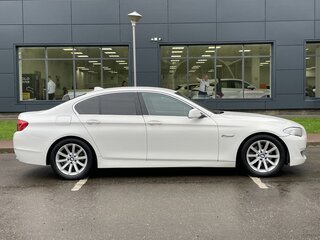 2013 BMW 5 серии 520i VI (F10/F11/F07), белый, 1150000 рублей, вид 4