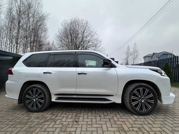 2019 Lexus LX 570 III Рестайлинг 2, белый, 7999999 рублей - вид 5