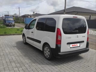 2010 Citroen Berlingo II, белый, 830000 рублей, вид 3