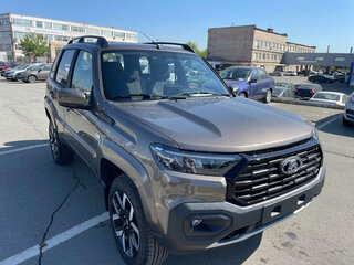 2026 Lada (ВАЗ) Niva Travel I Рестайлинг, коричневый, 1834000 рублей, вид 2