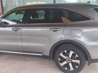 2021 Kia Sorento IV, серый, 3900000 рублей, вид 3