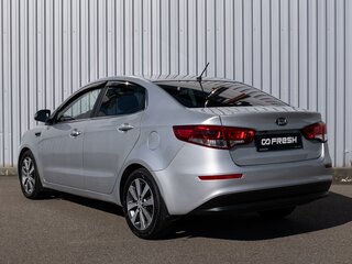 2016 Kia Rio III Рестайлинг, серебристый, 1160000 рублей, вид 2