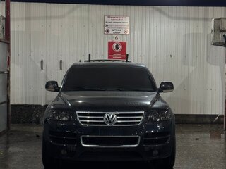 2006 Volkswagen Touareg I, чёрный, 2600000 рублей, вид 3