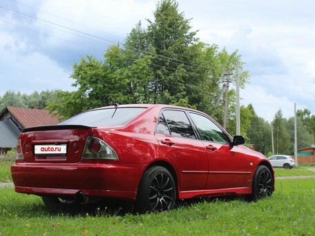 2000 Toyota Altezza, красный, 950000 рублей, вид 1
