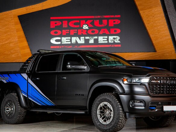 2024 Ram 1500 Crew Cab V Рестайлинг, чёрный, 9998000 рублей
