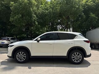 2023 Mazda CX-5 II Рестайлинг, белый, 2511000 рублей, вид 4