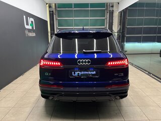 2022 Audi Q7 55 TFSI II (4M) Рестайлинг, синий, 6900000 рублей, вид 5