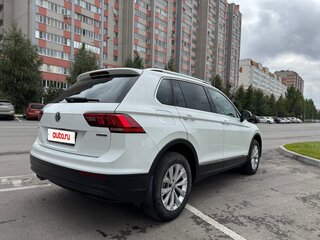 2018 Volkswagen Tiguan II, белый, 2450000 рублей, вид 4