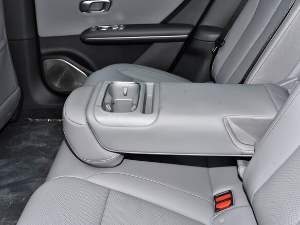 2026 Changan Qiyuan A06 28.39 kWh, чёрный, 2690000 рублей - вид 23