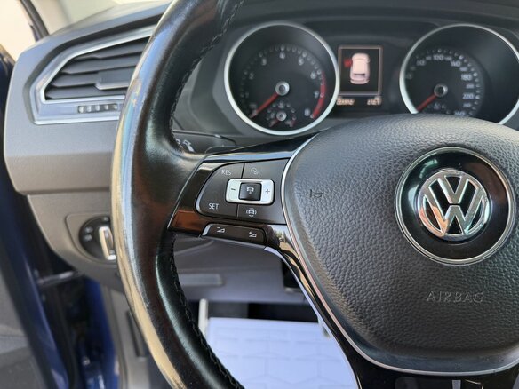 2018 Volkswagen Tiguan II, синий, 1750000 рублей - вид 16