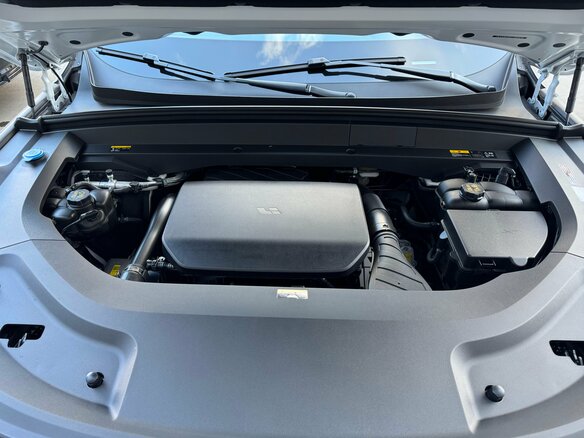 2026 Li Auto (Lixiang) L9 52.3 kWh I Рестайлинг, белый, 11990000 рублей - вид 36