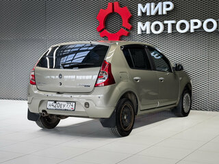 2012 Renault Sandero I, бежевый, 580000 рублей, вид 4