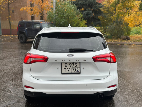 2019 Ford Focus IV, белый, 1350000 рублей - вид 4