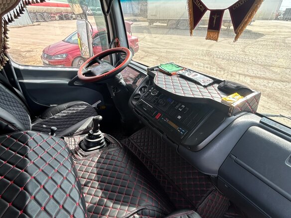 2001 Mercedes-Benz Atego, белый, 1550000 рублей - вид 8